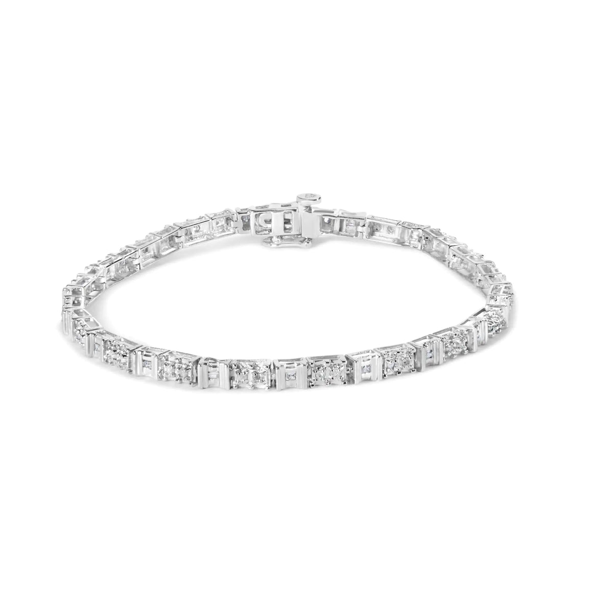 10K White Gold 1/2 Cttw Round and Channel Set Baguette Diamond Alternating Link 7&quot; Bracelet (H - I Color, I2 - I3 Clarity) - Rieworkes